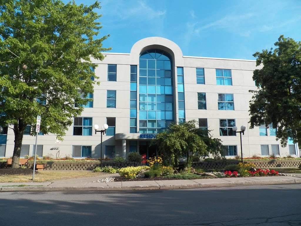 Les Résidences Soleil Manoir Boucherville | 549 Rue de Verrazano, Boucherville, QC J4B 7W2, Canada | Phone: (450) 449-1516