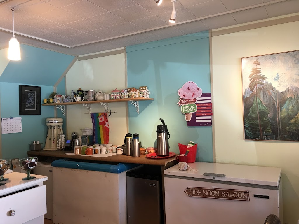 Mary Mary Café | Marble Bay Rd, Van Anda, BC V0N 3K0, Canada | Phone: (604) 486-7080