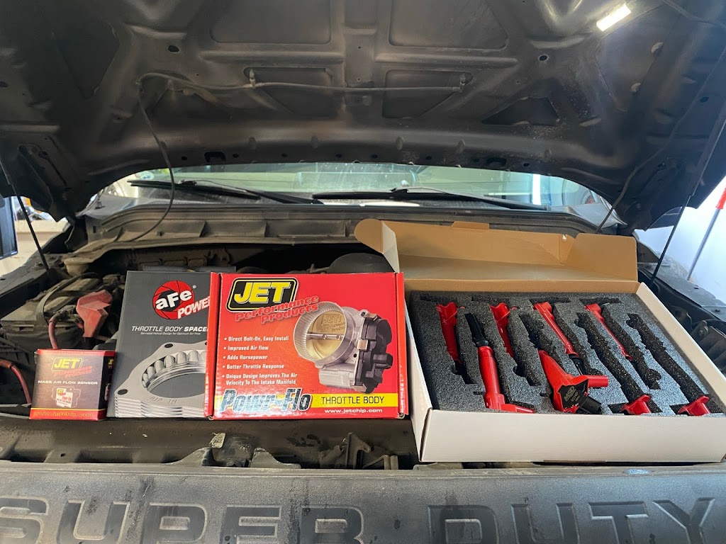 Stratuik Auto Repair | 70 Hickson Ave unit 1, Kingston, ON K7K 2N6, Canada | Phone: (613) 583-3055