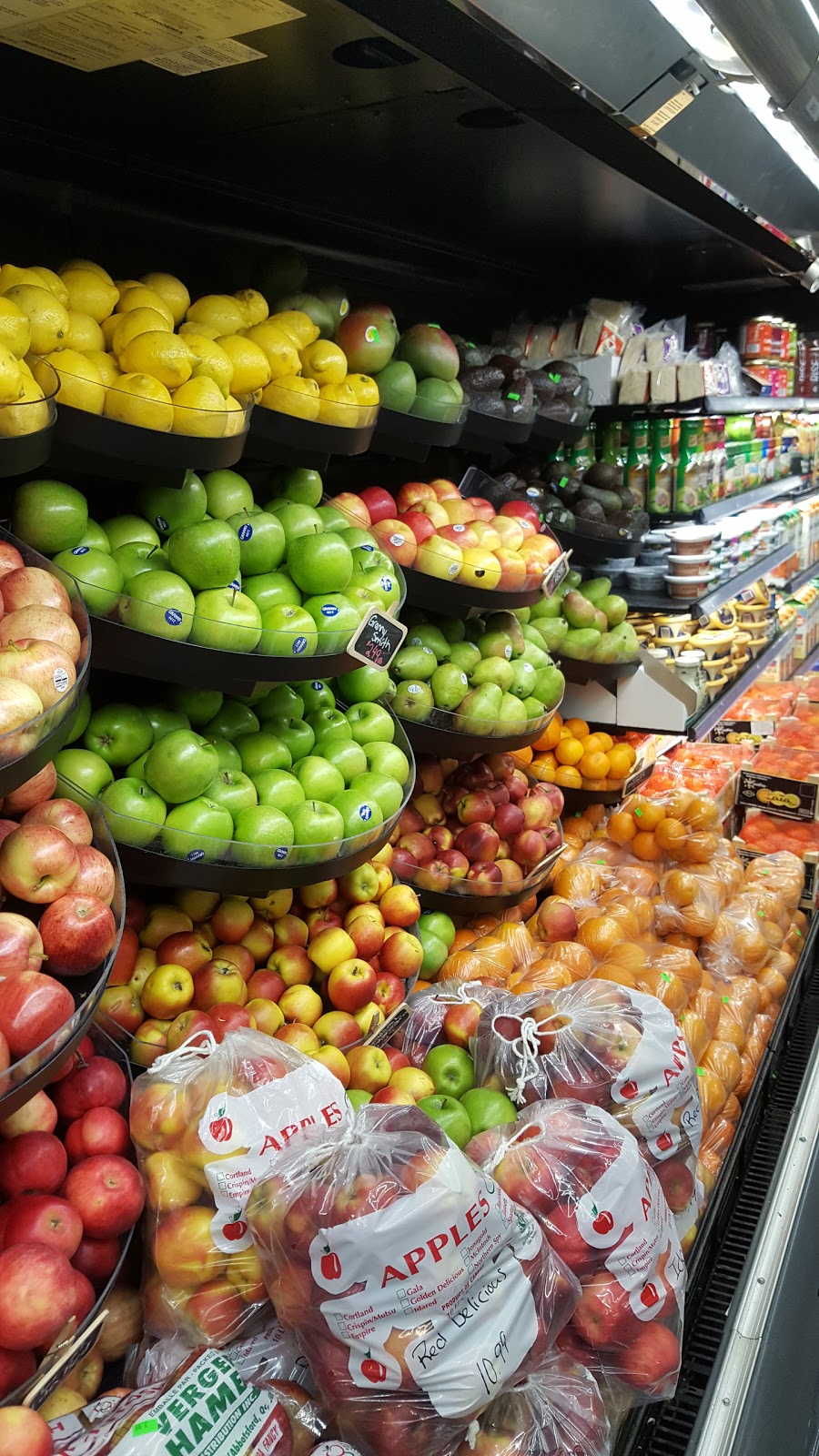 Glenburnie Grocery | 2454 Perth Rd, Glenburnie, ON K0H 1S0, Canada | Phone: (613) 542-6234