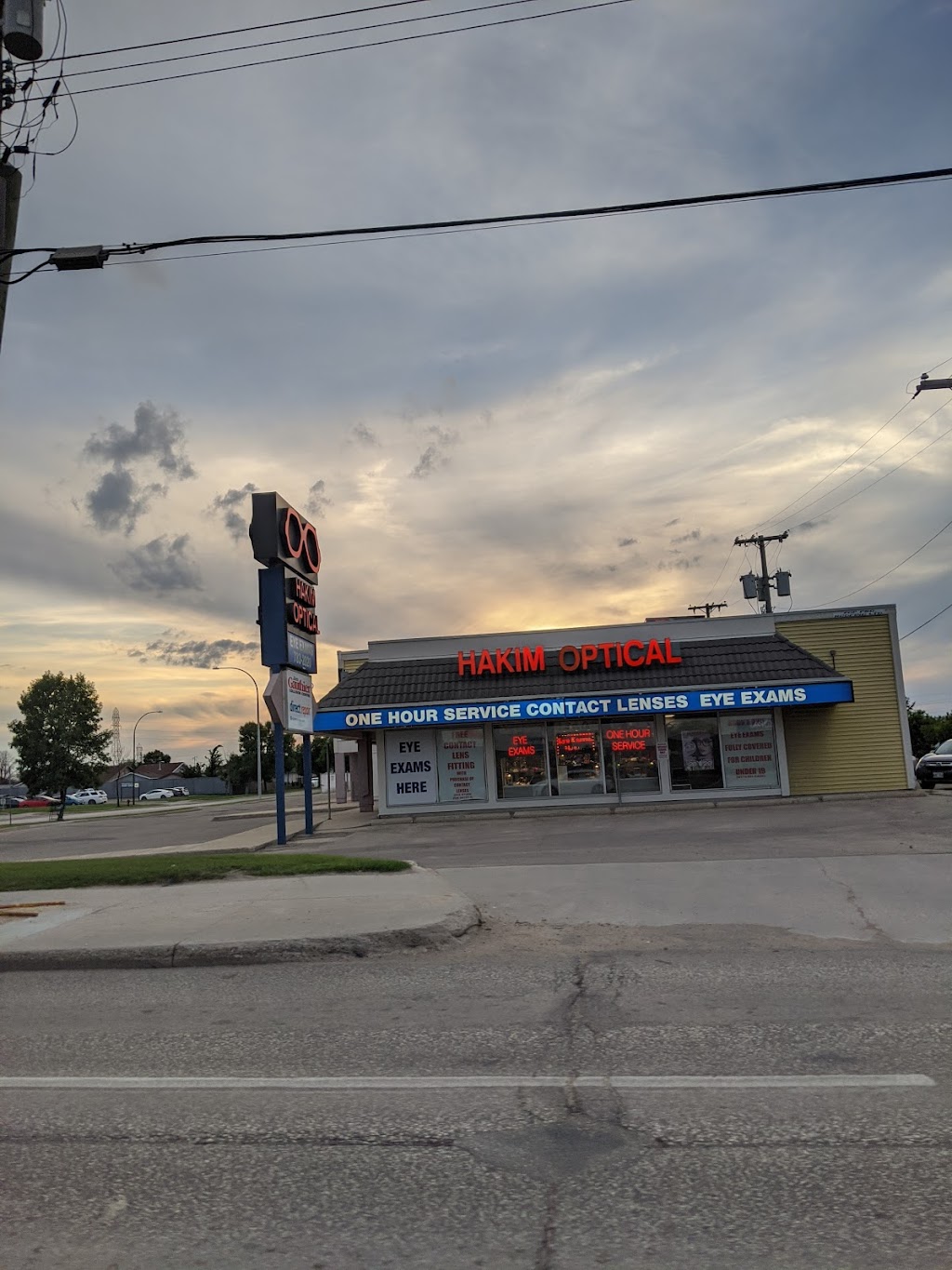 Hakim Optical McPhillips | 1416 McPhillips St, Winnipeg, MB R2V 3C5, Canada | Phone: (204) 783-2020