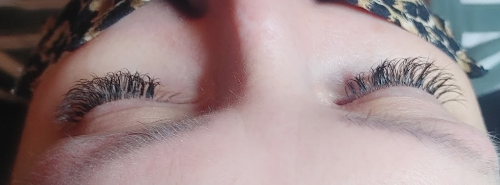Dannis Lashes | 21440 Simcoe St, Seagrave, ON L0C 1G0, Canada | Phone: (289) 685-5830