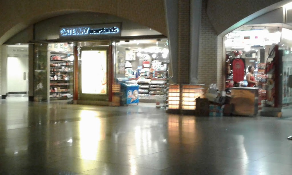Gateway Newstands | 181 Bay St, Toronto, ON M5J 2T3, Canada | Phone: (416) 363-2242