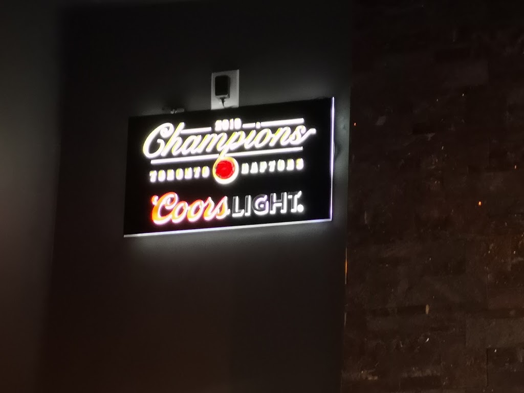 Bar 6ix Sports & Wings | 40 Innovation Dr unit 6 & 7, Woodbridge, ON L4H 0T2, Canada | Phone: (905) 265-1110