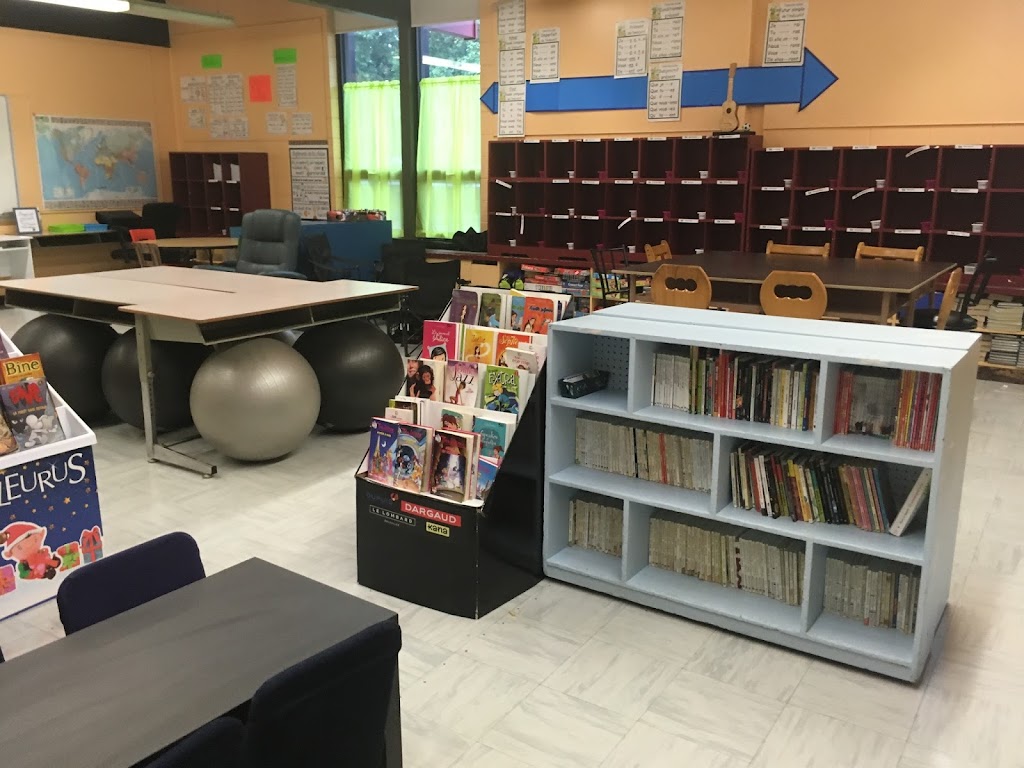 École Joly | 72 Rue Joly, Rivière-du-Loup, QC G5R 3H5, Canada | Phone: (418) 862-5003