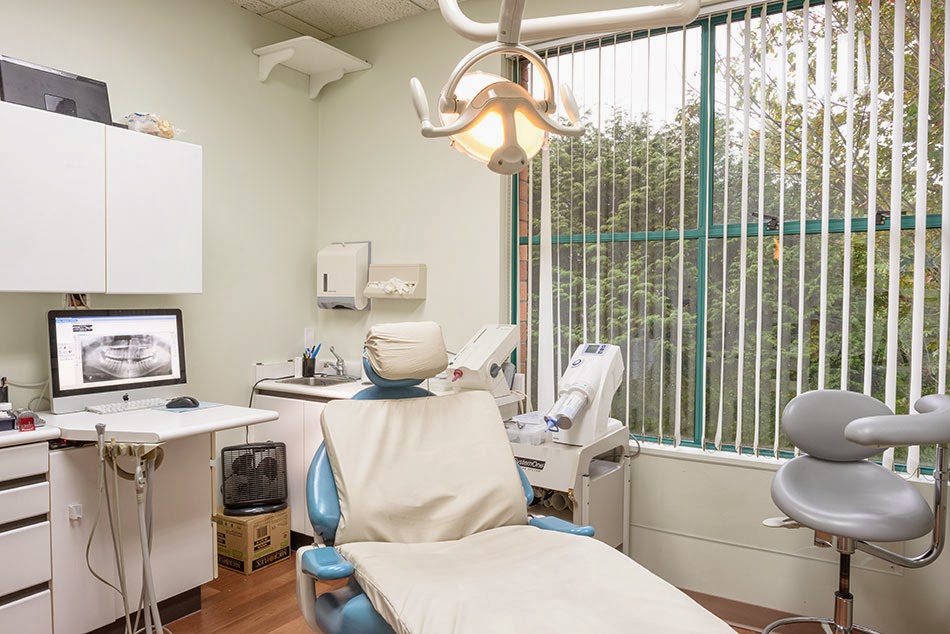 Tsawwassen Place Dental Clinic | 1530 56 St #101, Delta, BC V4L 2A8, Canada | Phone: (604) 943-7421