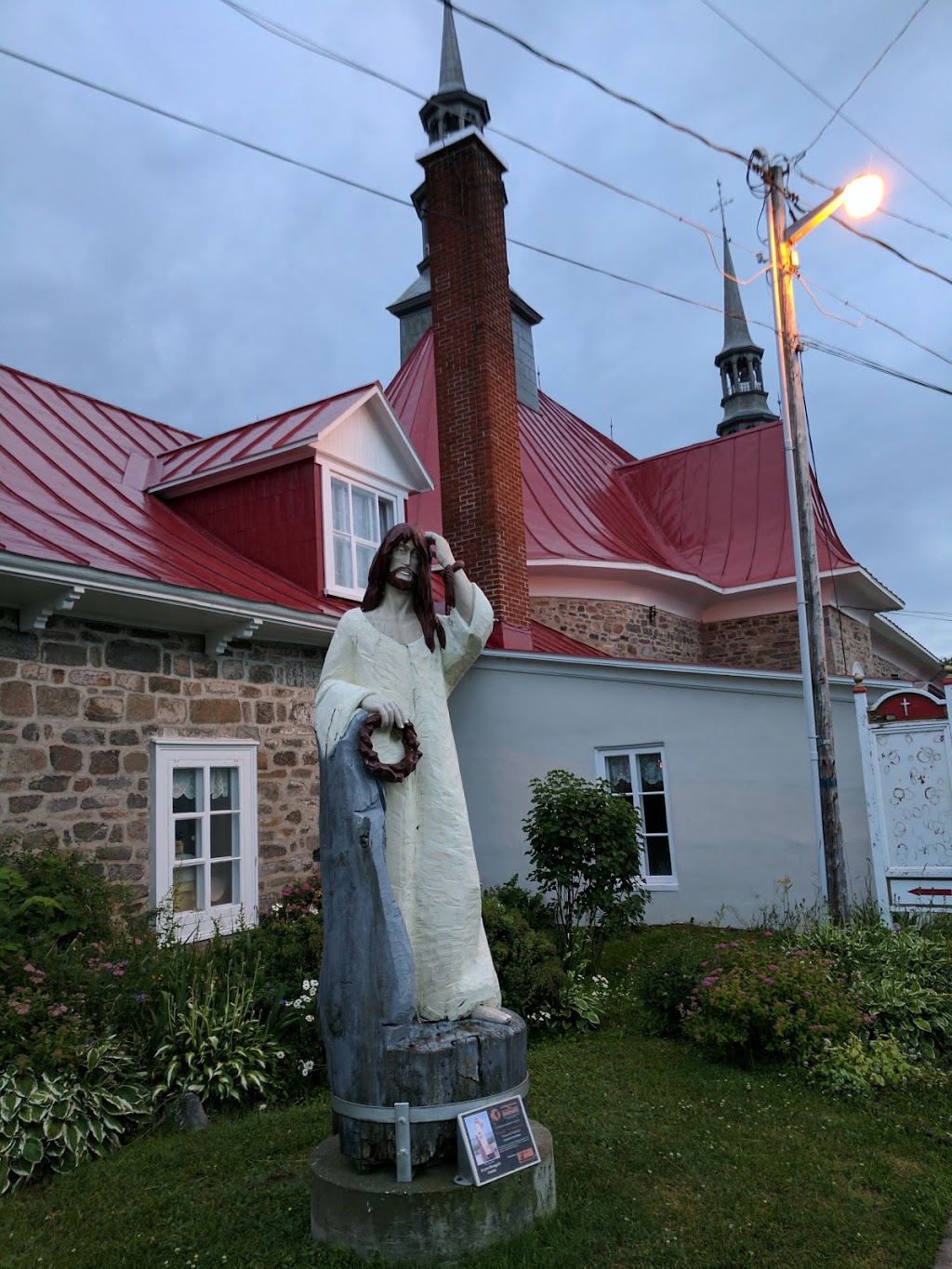La Libellule resto convivial | 17 Place de lÉglise, Saint-Jean-Port-Joli, QC G0R 3G0, Canada | Phone: (418) 598-9644
