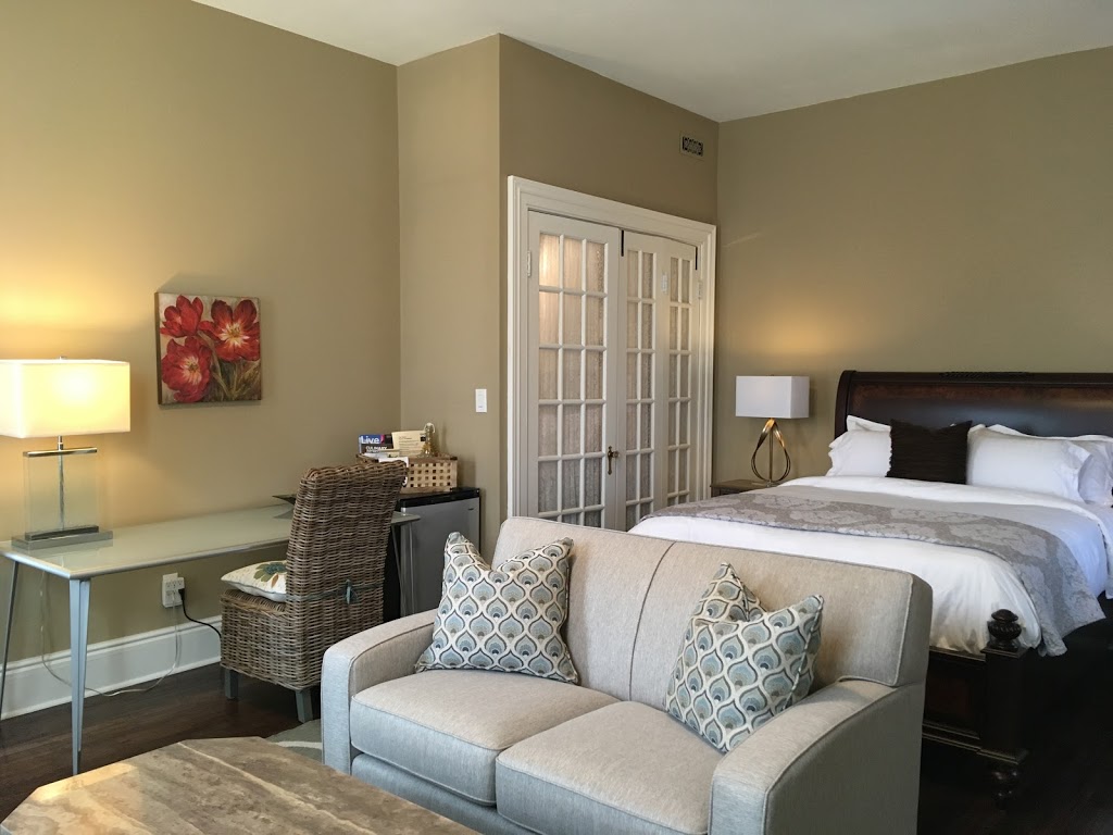 The Reeve Bed and Breakfast | 431 Queen St, Dunnville, ON N1A 1J2, Canada | Phone: (905) 931-2941
