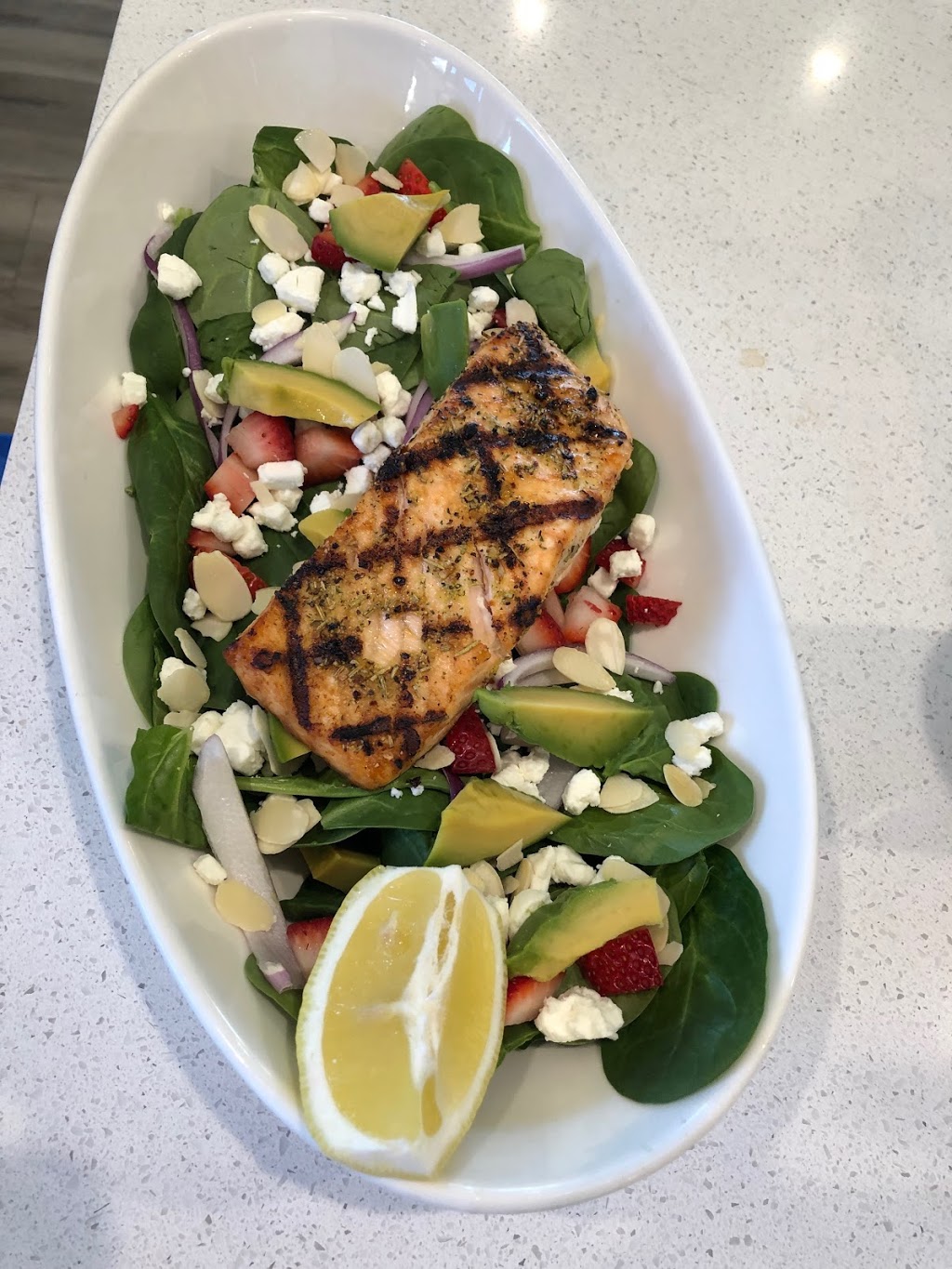 Eat Clean Healthy Grill & Juice Bar - St Albert | 3500 Tudor Glen, St. Albert, AB T8N 3V3, Canada | Phone: (587) 290-4663
