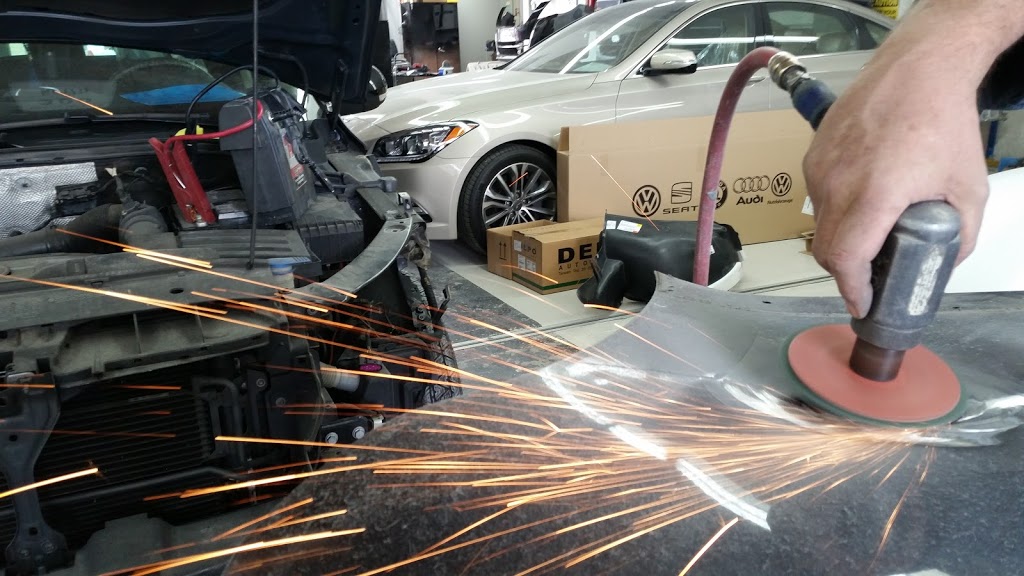 Marks Auto Body (Bby) Ltd | 7070 Randolph Ave, Burnaby, BC V5J 4W6, Canada | Phone: (604) 438-5544