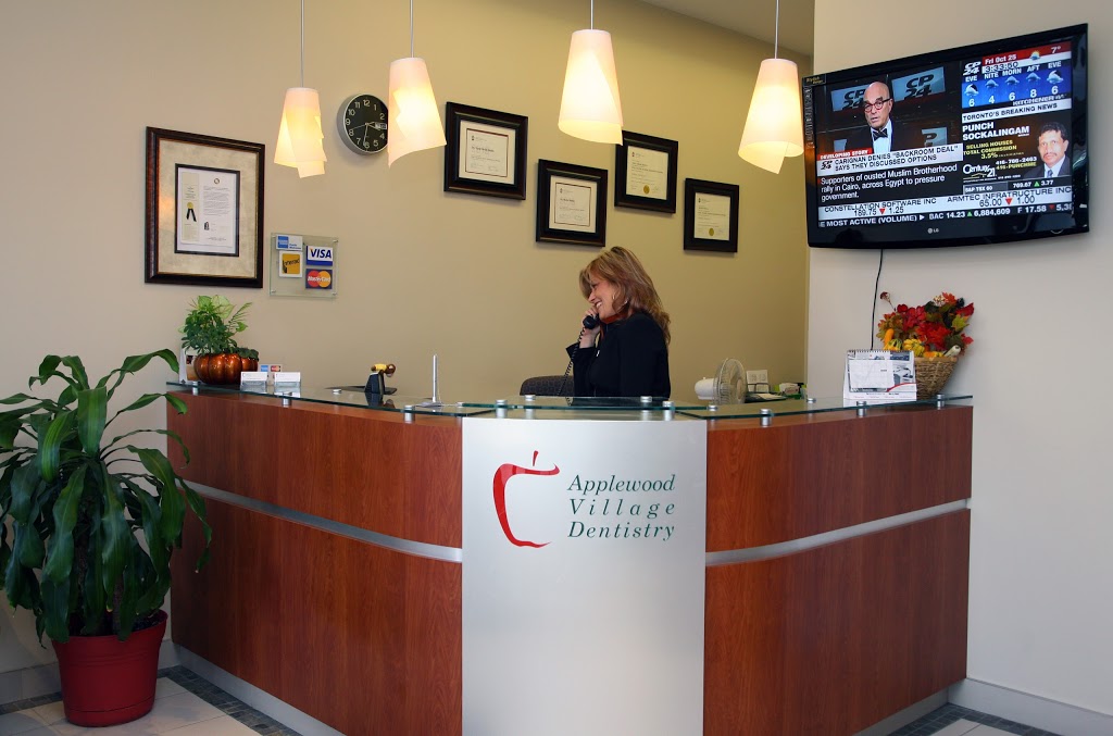 Applewood Village Dentistry | 10-1077 N Service Rd, Mississauga, ON L4Y 1A6, Canada | Phone: (905) 279-1818