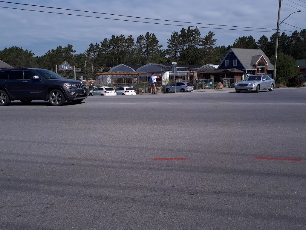 Entrepots St Sauveur | 821 Côte St Gabriel East, Saint-Sauveur, QC J0R 1R7, Canada | Phone: (450) 226-6626