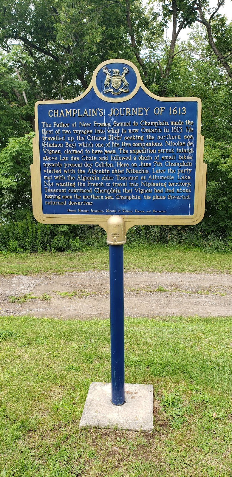 Veterans Memorial Park | 30 Pembroke St, Cobden, ON K0J 1K0, Canada | Phone: (613) 646-7188