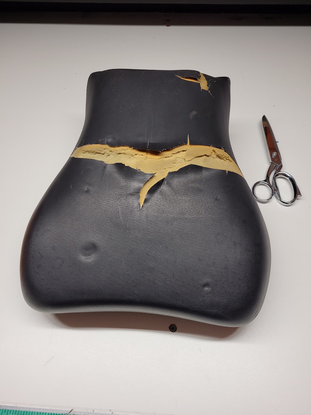 Couturière artisanal Josée Brassard | 15370 Av. de la Concorde S, Saint-Hyacinthe, QC J2T 3K6, Canada | Phone: (450) 888-8777
