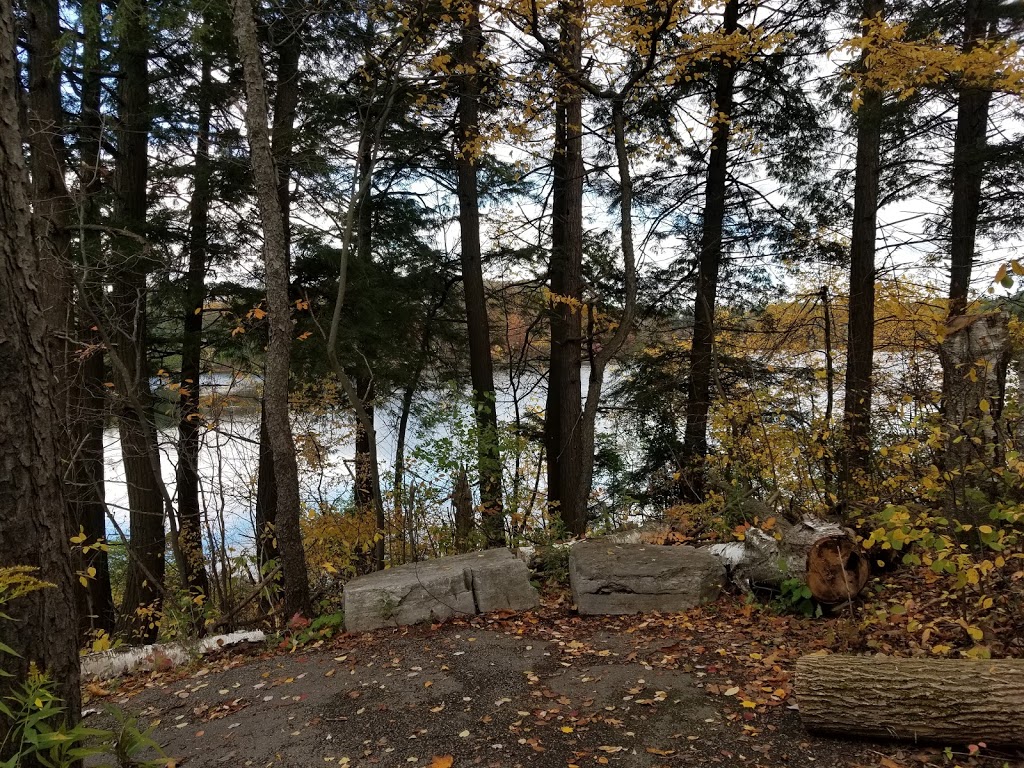 Bond Lake | 12691 Yonge St, Richmond Hill, ON L4E 0K8, Canada