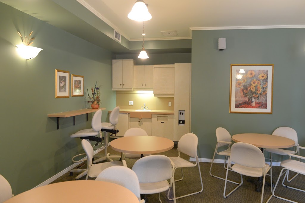 SALON FUNERAIRE YVON BRETON | 913 Chemin Sainte-Anne, Saint-Anselme, QC G0R 2N0, Canada | Phone: (418) 885-9513