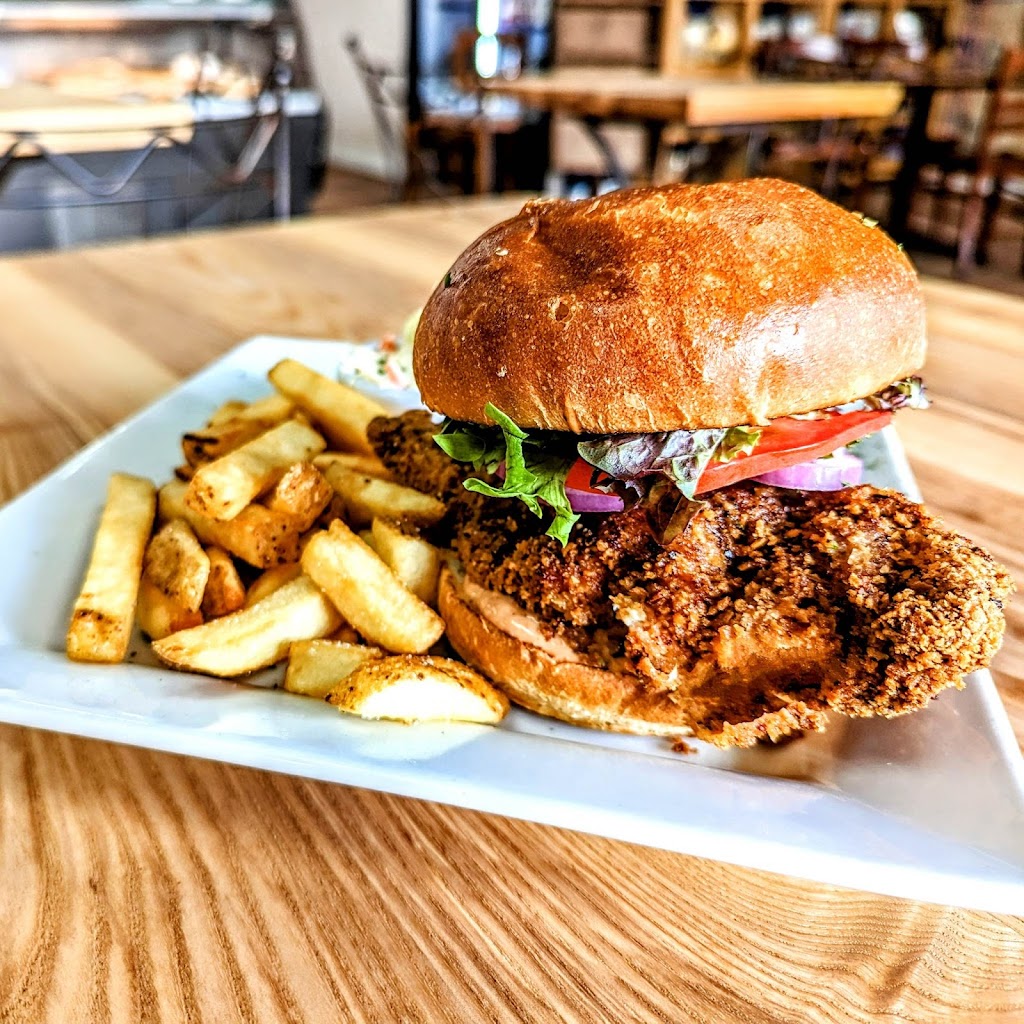Shannons Kitchen Cafe Bistro | 338 Park St Unit 2, Victoria Harbour, ON L0K 2A0, Canada | Phone: (705) 510-9510