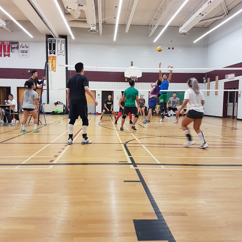 École secondaire catholique Monseigneur-De-Charbonnel | 110 Drewry Ave, North York, ON M2M 1C8, Canada | Phone: (416) 393-5537