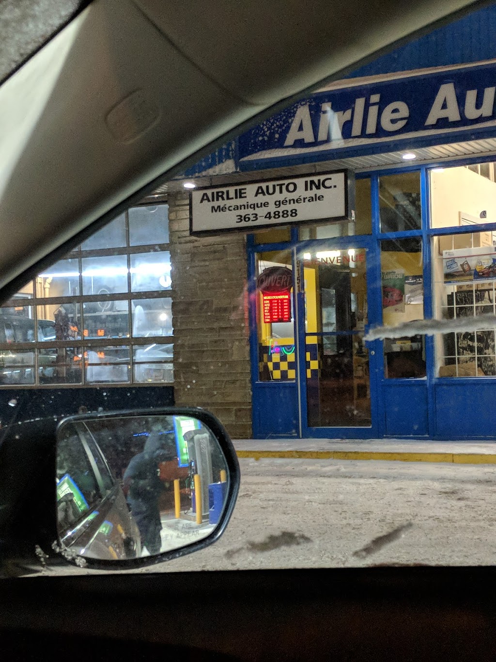 Ultramar - Gas Station | 9151 Rue Airlie, LaSalle, QC H8R 2A7, Canada | Phone: (514) 365-3100