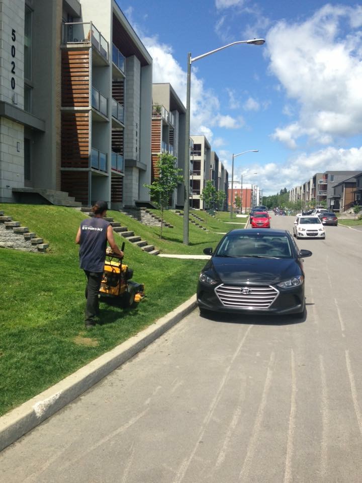 Entretien-MT | 9730 Rue Drolet, Québec, QC G2K 1J6, Canada | Phone: (418) 261-0344