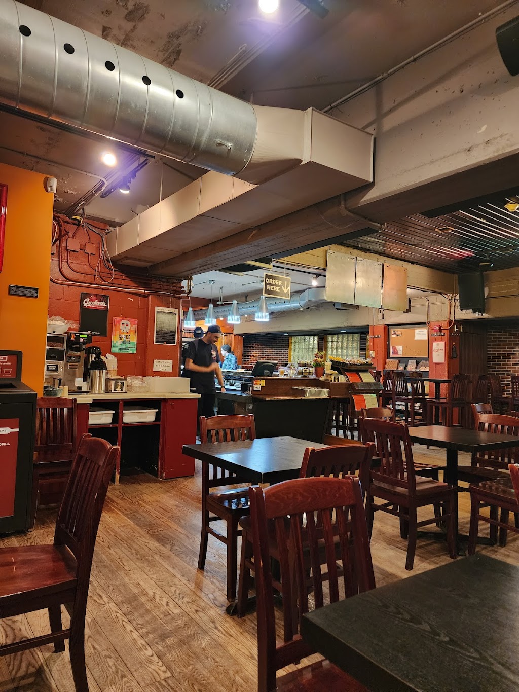 Mikes Place | 1125 Colonel By Drive, Ottawa, ON K1S 5B6, Canada | Phone: (613) 520-6681
