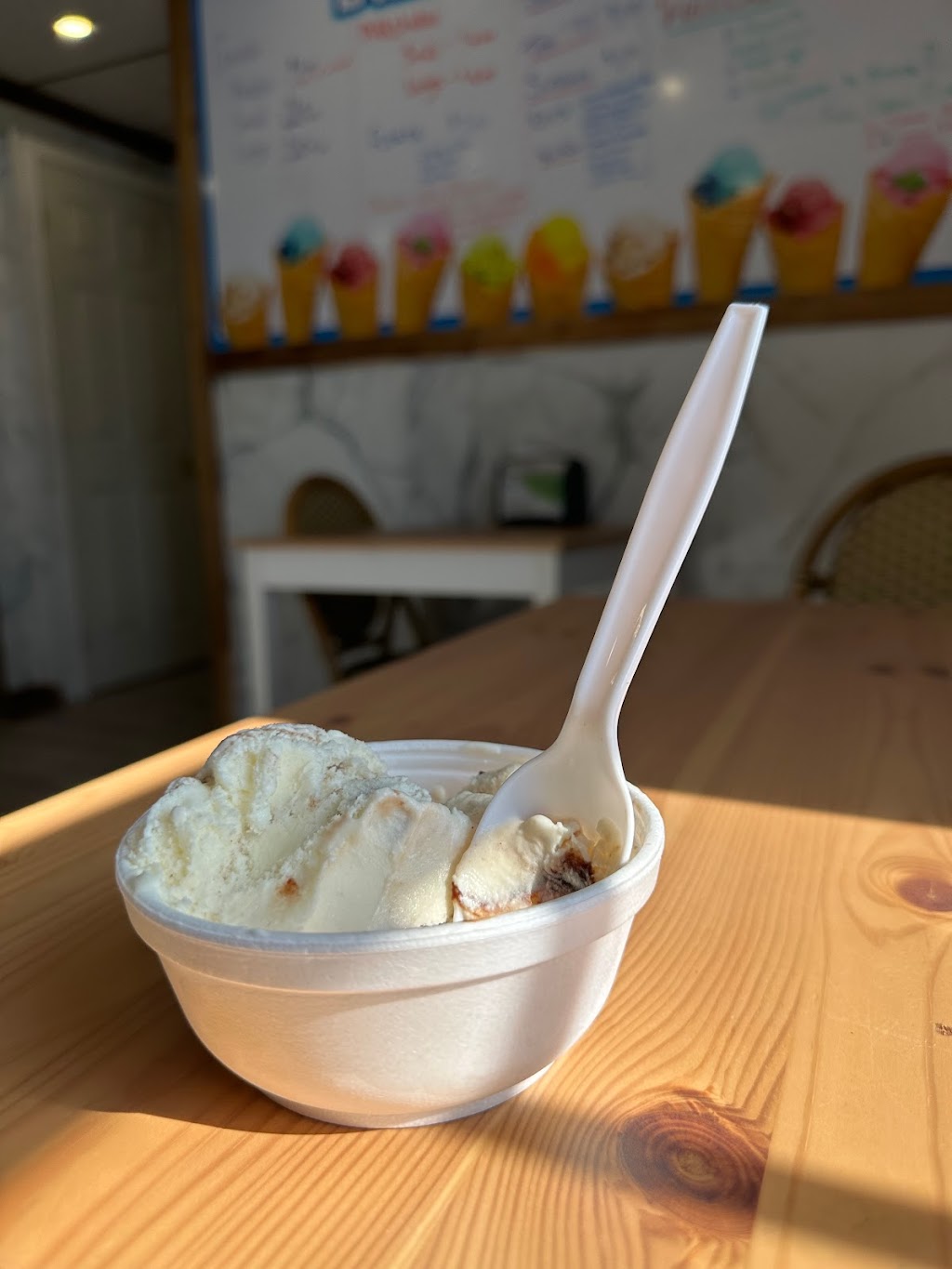 Bancroft Scoops | 18 Snow Rd, Bancroft, ON K0L 1C0, Canada | Phone: (905) 977-9955
