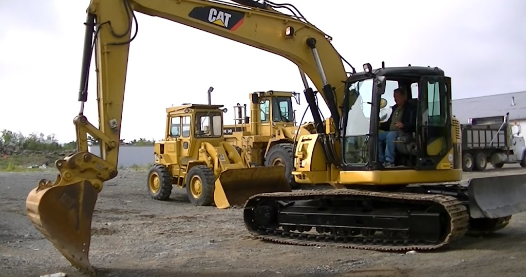 Simmons Tractor Ltd. | 44 Greentree Ave, Windsor Junction, NS B2T 1K1, Canada | Phone: (902) 719-7808