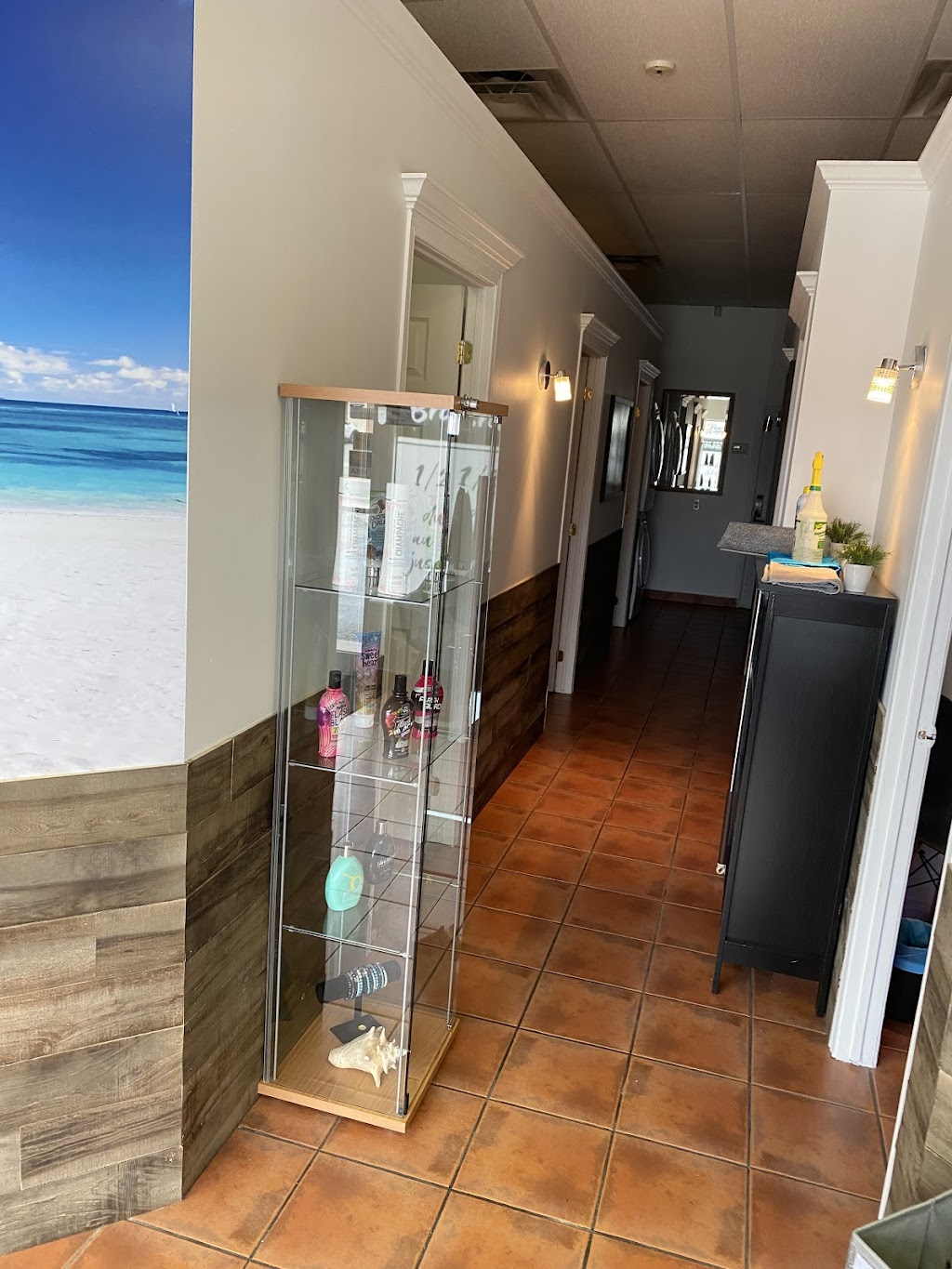 Bronzage les îles turquoises | 253 Rue Saint-Antoine-Nord, Lavaltrie, QC J5T 2G8, Canada | Phone: (450) 935-1444