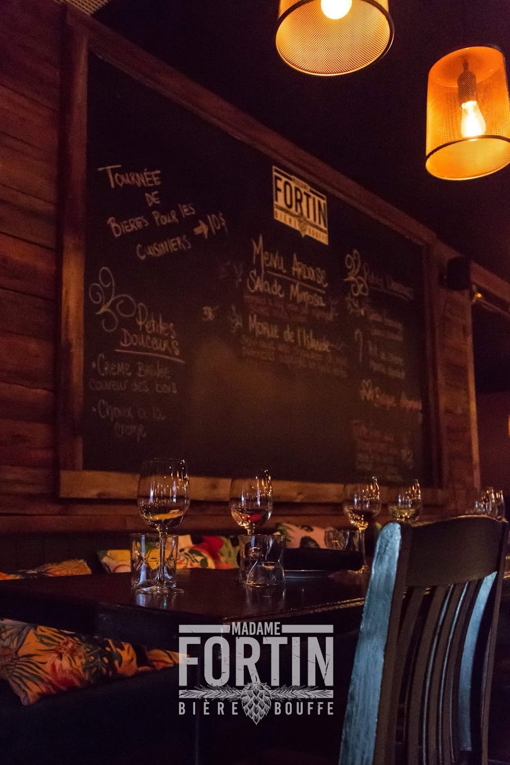 Madame Fortin - Bière & Bouffe | 4920 Rue Foster, Waterloo, QC J0E 2N0, Canada | Phone: (450) 734-4004