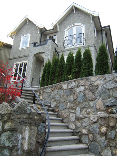Budget & Save Painters Burnaby | 2276 Kensington Ave, Burnaby, BC V5B 4E2, Canada | Phone: (778) 737-8989