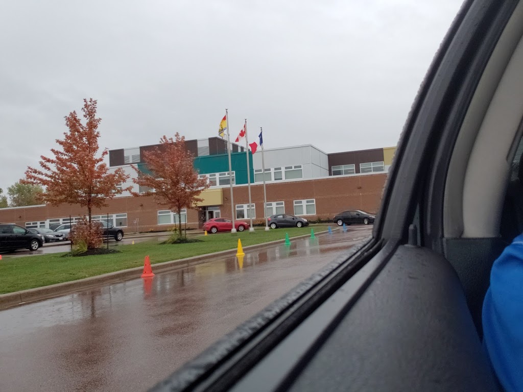 École Le Sommet | 701 Ryan St, Moncton, NB E1G 5R2, Canada | Phone: (506) 856-3977