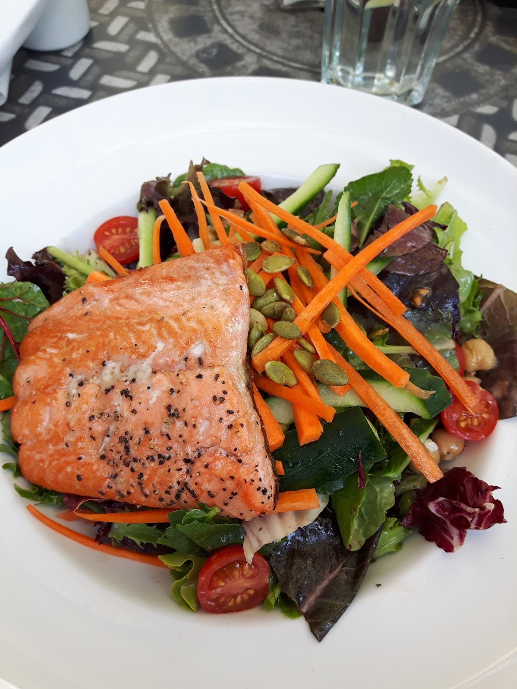 Med Grill Royal Oak | 4512 W Saanich Rd, Victoria, BC V8Z 3G4, Canada | Phone: (250) 727-3444