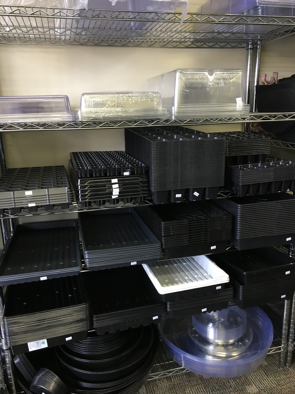 Growise Hydroponics | 1050 Antonio Ct, Severn, ON L3V 0V2, Canada | Phone: (705) 326-3030