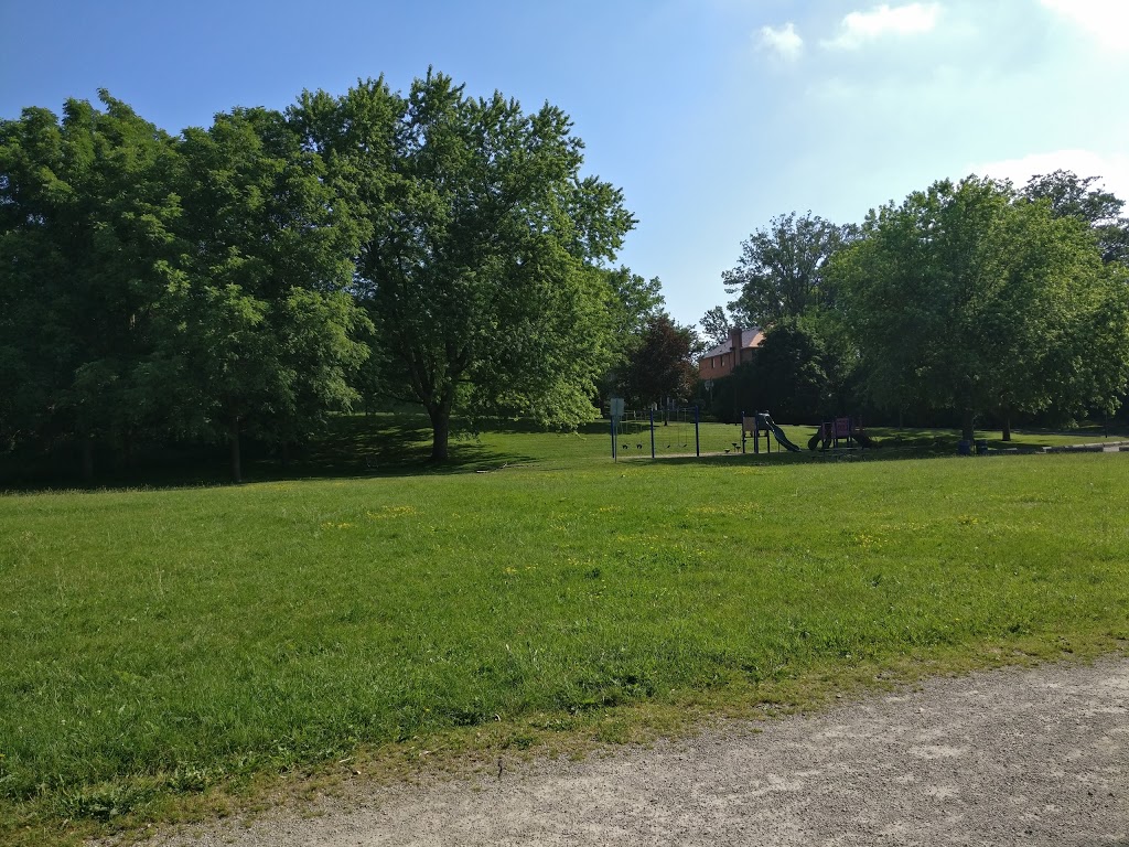 PineCliff Park | 20 Pine Cliff Dr, Mississauga, ON L5N 1E2, Canada | Phone: (905) 615-4311