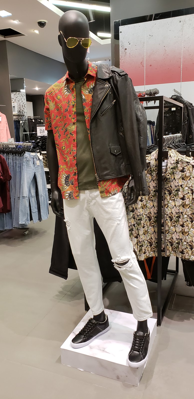TOPMAN | 3401 Dufferin St, North York, ON M6A 2T9, Canada | Phone: (416) 789-8670