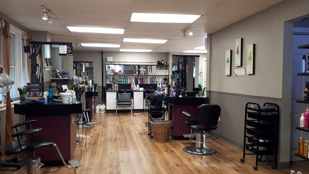 Fandango | 150 Lansdowne St E, Peterborough, ON K9J 7N9, Canada | Phone: (705) 743-9009