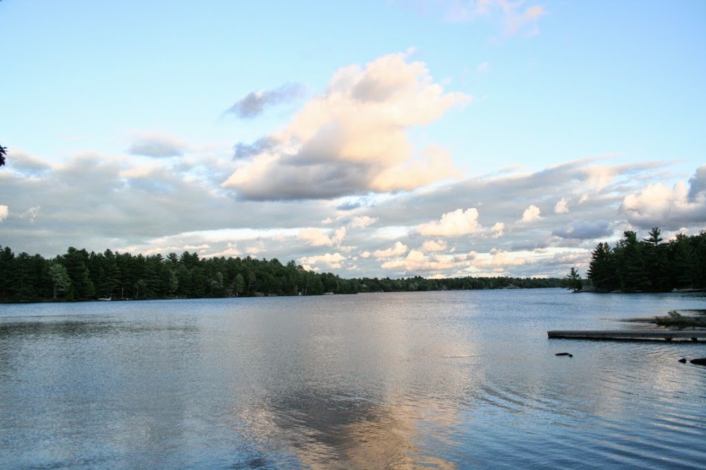 Tea Lake Cottages | 6892 Upper Big Chute Rd, Coldwater, ON L0K 1E0, Canada | Phone: (705) 906-9390