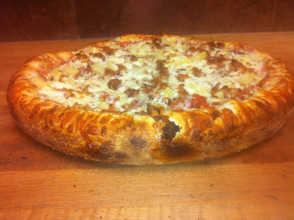 Veras Pizza | 2030 Meadowgate Blvd #8, London, ON N6M 1K1, Canada | Phone: (519) 690-0990