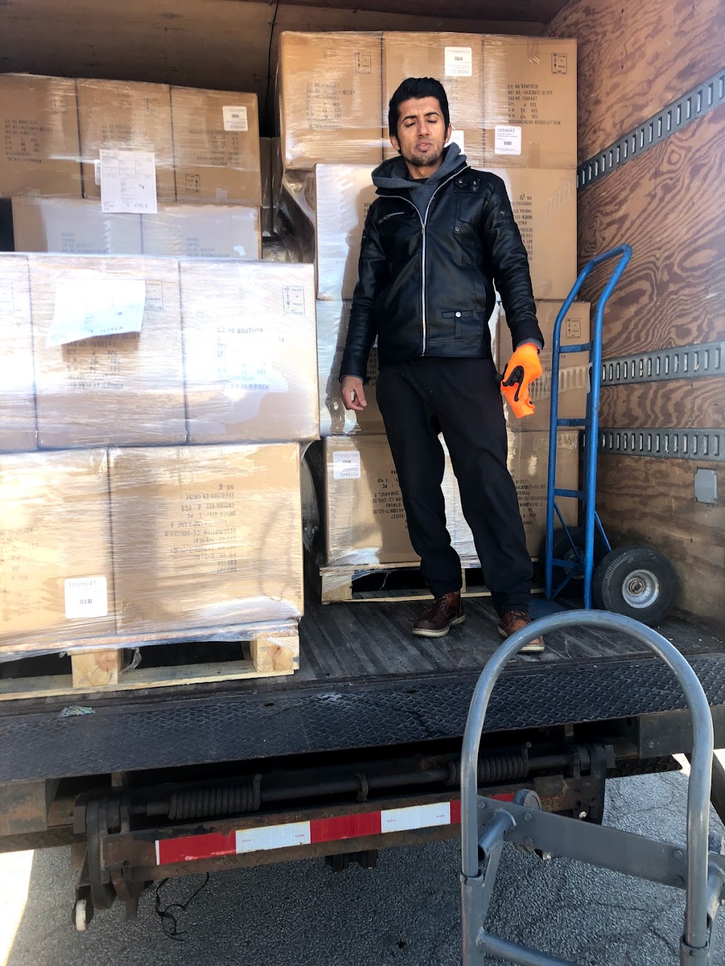 Salem Express Moving | 15 Harding Ave #814, North York, ON M6M 0A4, Canada | Phone: (226) 962-4850