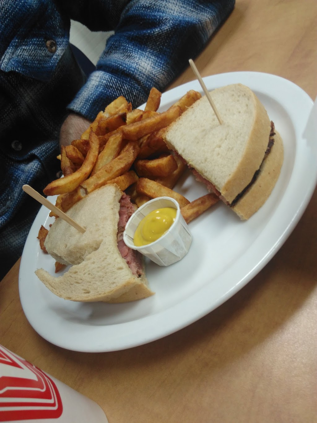Valentine | 1806 Chemin de la Canardière, Québec, QC G1J 2E4, Canada | Phone: (418) 660-1536
