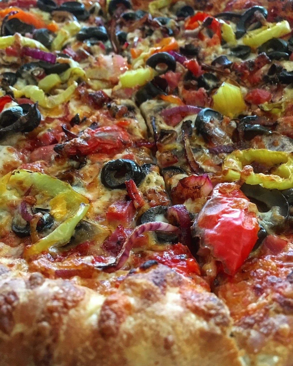 Deli Pizza Bromont | 1215 Rue Shefford, Bromont, QC J2L 1C5, Canada | Phone: (450) 919-3434