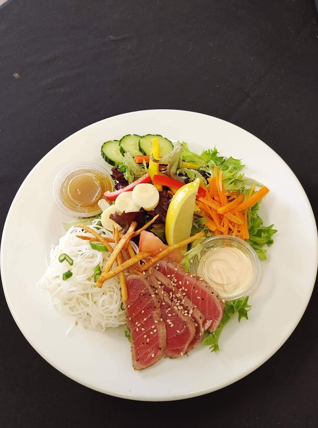 Bistro sans frontière | 409 Bd Marie Victorin, Kingsey Falls, QC J0A 1B0, Canada | Phone: (819) 363-9400