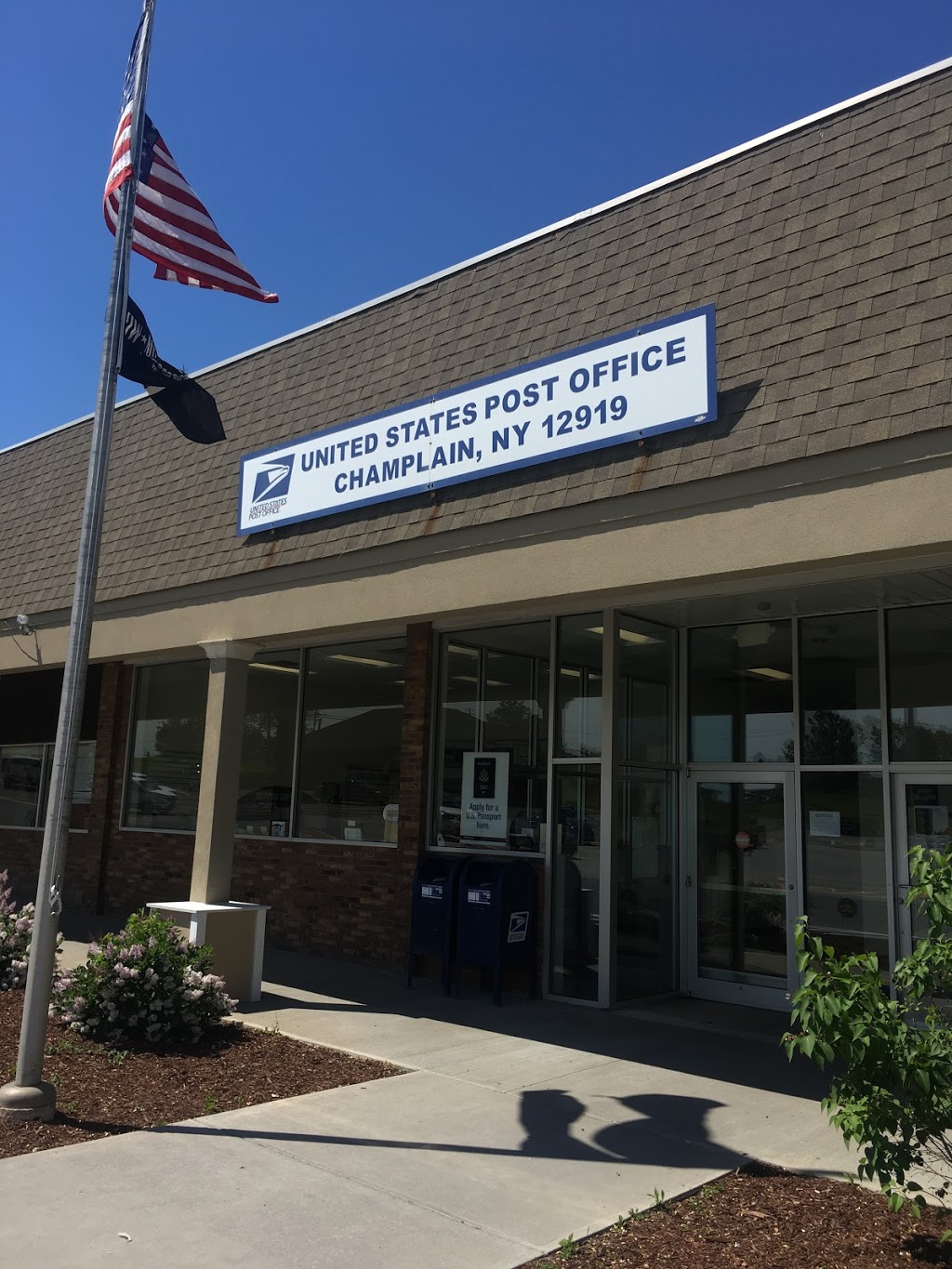 United States Postal Service | 880 US-11, Champlain, NY 12919, USA | Phone: (800) 275-8777