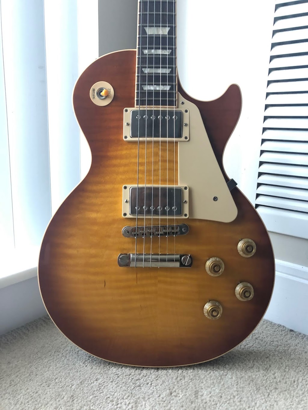 Junction Guitars | 2776 Dundas St W, Toronto, ON M6P 1Y3, Canada | Phone: (416) 761-0056