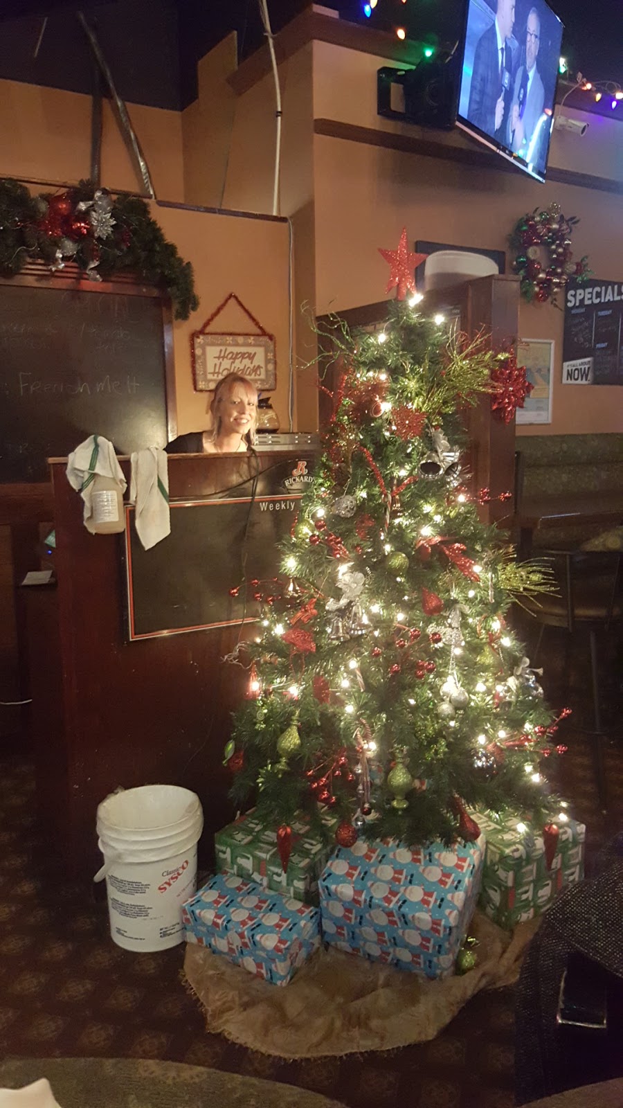 Bugsys Irish Pub | 1235 Main St N, Moose Jaw, SK S6H 6M4, Canada | Phone: (306) 692-8479