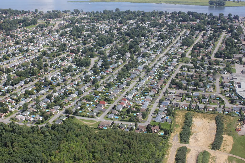 Hôtel de ville de Lavaltrie | 1370 Rue Notre-Dame, Lavaltrie, QC J5T 1M5, Canada | Phone: (450) 586-2921