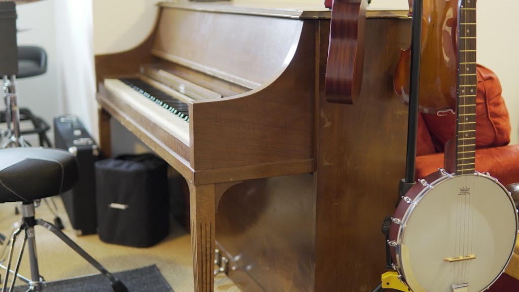 Orleans Music Studio | 232 Rustic Hills Crescent, Orléans, ON K4A 5A4, Canada | Phone: (613) 983-8555