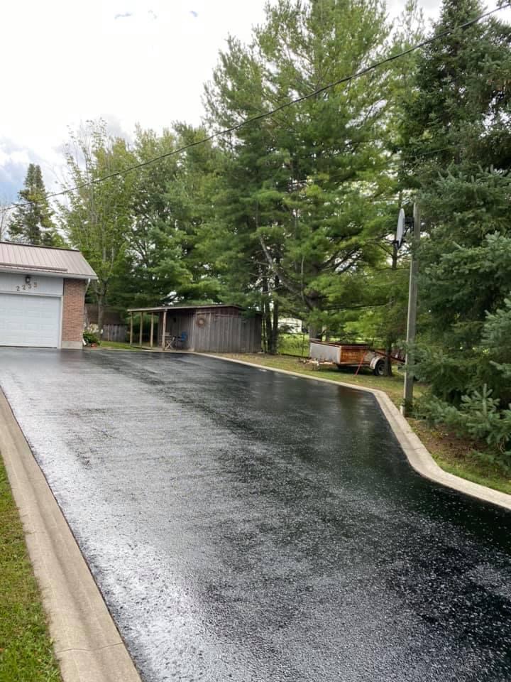 1000 Island Asphalt Sealing | 671 Fieldstone Dr, Kingston, ON K7K 0C6, Canada