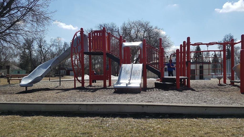 Bourkevale Park | 90 Ferry Rd, Winnipeg, MB R3J 1V7, Canada | Phone: (204) 888-1599