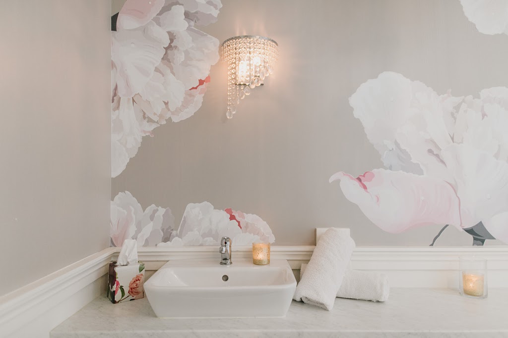 la Chic Skin Boutique | 19062 69 Ave, Surrey, BC V4N 0A4, Canada | Phone: (604) 595-3024